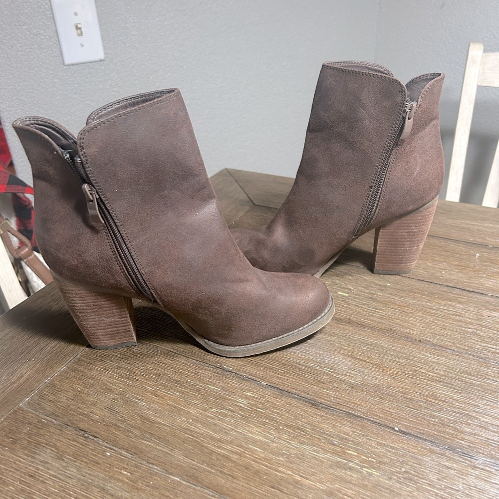 Altar’d State Fritzi Brown Boots size 10 - Picture 2 of 11